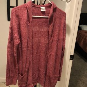 Pink/Mauve Abercrombie sweater. Fits womens small